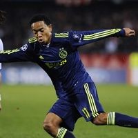 Milan Daratkan Emanuelson