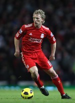 Kuyt Dukung Si Merah Gaet Suarez