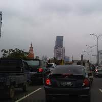 Truk Patah As Dievakuasi, Tol JORR Macet Mulai dari Pondok Indah