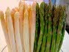 Asparagus putih dan hijau
