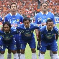 Persib di Persimpangan Jalan
