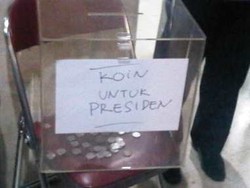 Aksi DPR Kumpulkan Koin untuk Presiden Merupakan Penghinaan