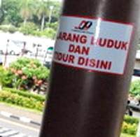 PT Angkasa Pura II Pasang Peringatan Larangan Tidur di Anjungan 