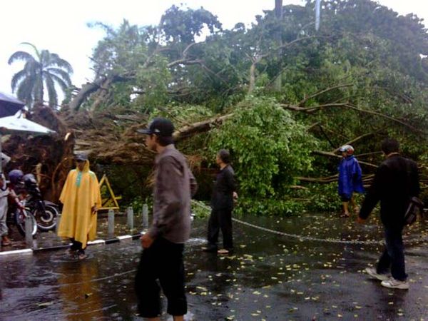 Hujan Angin Terjang Yogyakarta