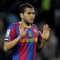 Cruyff: Barca Mungkin Jual Alves ke City