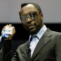 Jadi Direktur Intel, Will.I.Am Black Eyed Peas Kerja Kantoran?