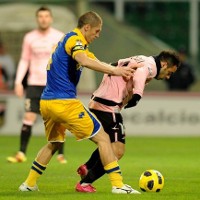 Atasi Parma, Palermo ke Semifinal 