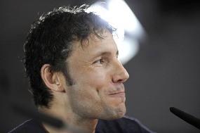 Gabung Milan, Van Bommel Siap Bersaing