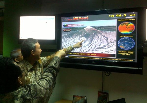 Melihat Ruangan Pusat Penanggulangan Bencana BPPT 