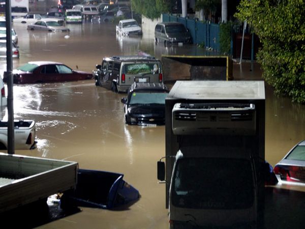 Jeddah Terendam Banjir