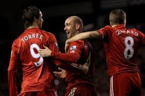 Gol Bunuh Diri Menangkan Liverpool