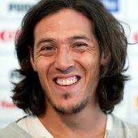 Camoranesi Tinggalkan Stuttgart