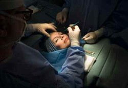 Saat Muka Plastik Dilombakan 