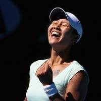 Li Na Mencari Hadiah Perkawinan 