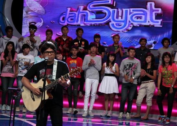Bona Paputungan Eksis di DahSyat