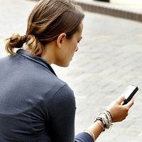 Simalakama Penurunan Tarif Interkoneksi Telepon