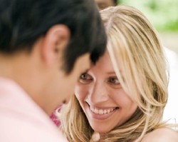 5 Kiat Sukses Kencani Pria Pemalu 