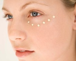 Atasi Lingkaran Gelap Bawah Mata dengan Masker Zaitun