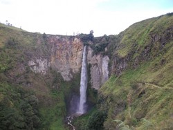 Air Terjun Sipiso-piso