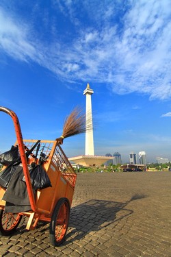 Siapa bilang Jakarta tak ada langit biru?
