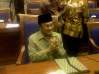 Habibie Rapat dengan Komisi I