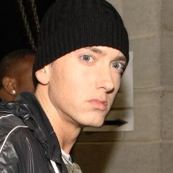 Glee Tak Sanggup Bayar Lagu Eminem