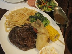 Surf and Turf, Buat si Pencinta Daging dan Seafood!