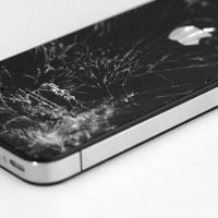 Kualitas Kaca iPhone 4 Buruk, Apple Digugat Pengguna