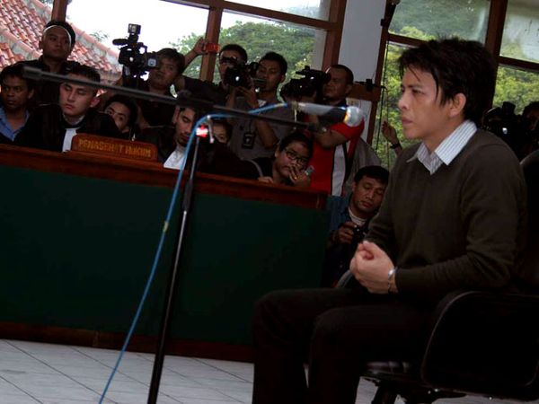 3,5 Tahun Penjara untuk Ariel