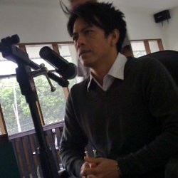 Tidak Puas, Massa Anti Ariel Pukuli Pendukung Ariel