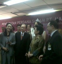 Manajemen Martina Berto Tak Risau Sahamnya Anjlok