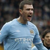 Gol Penting Buat Dzeko