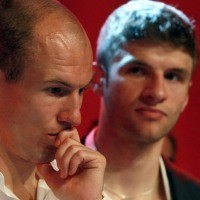 Merasa Tak Dihormati, Robben Cekik Mueller