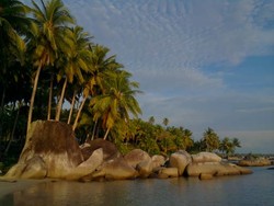 Pantai Tanjung Nan Elok
