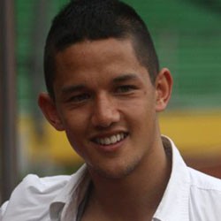 Irfan Bachdim Cukup Punya Pacar Satu