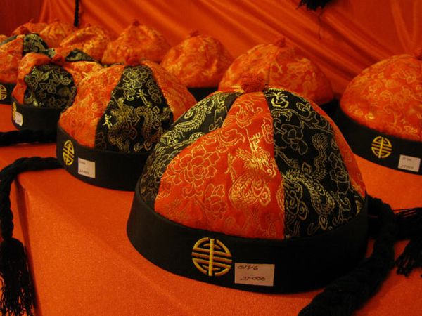 Berburu Pernak Pernik Imlek