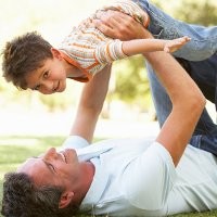 Ayah Jangan Malas Bermain dengan Anak