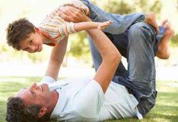 Ayah Jangan Malas Bermain dengan Anak