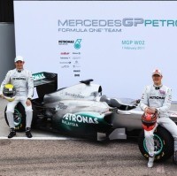 Mercedes & Toro Rosso Perkenalkan Jet Darat Anyarnya