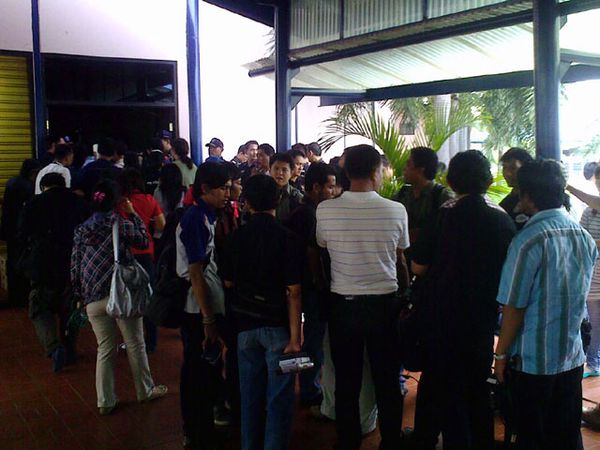 Keluarga WNI Mesir Cemas Menunggu