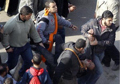  Kairo Makin Memanas, Korban Luka Berjatuhan 