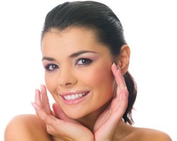 4 Cara Sembunyikan Wajah Kusam Saat Stres