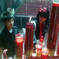 Polisi Bersiaga di 19 Vihara