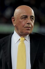 Galliani Kritik Pasar Transfer Inggris