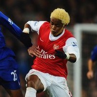 Alex Song Tak Bisa Berjalan