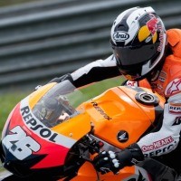 Pedrosa Pimpin Hari Kedua