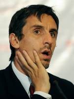 Ferguson Melepas Neville dengan Sanjungan