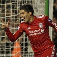Gol Suarez Kejutkan Dalglish