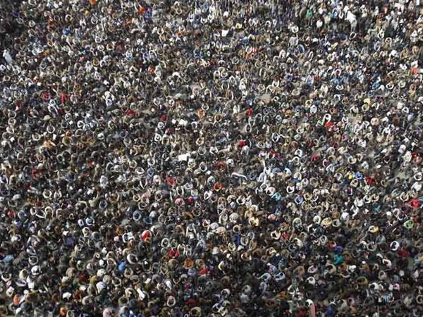 Massa Anti Mubarak Menyemut di At Tahrir