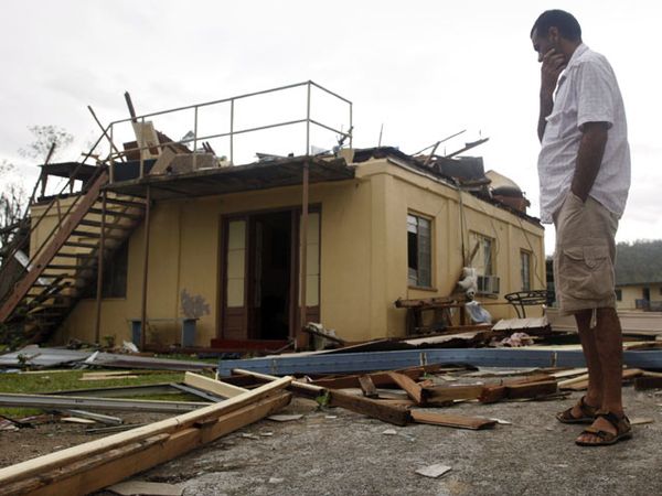 Badai Yasi Terjang Australia